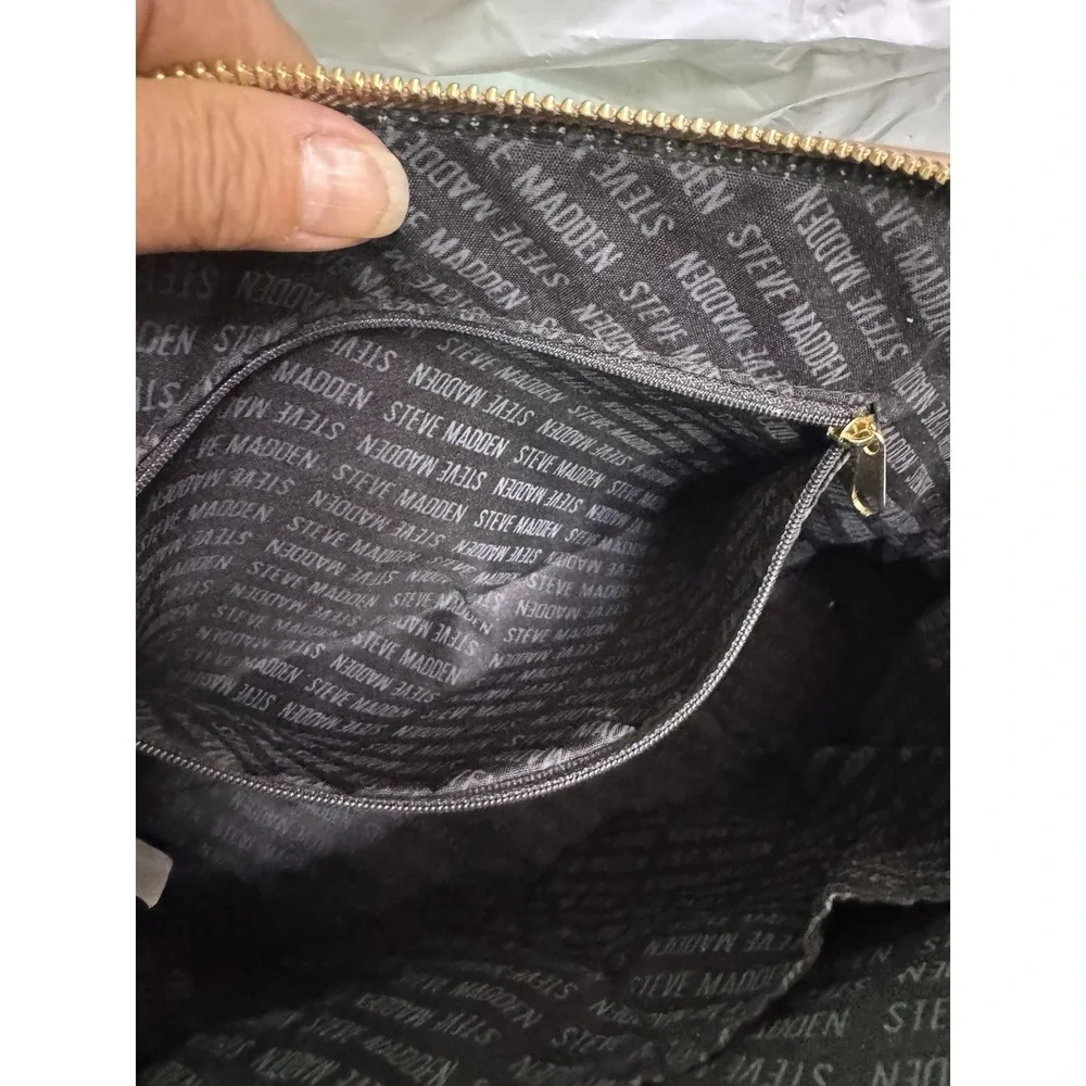 Steve Madden Beige Structured Satchel Handbag With Front Pocket & Gold Hardware - Picture 5 of 10